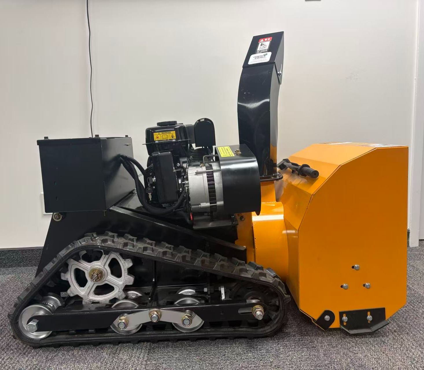 Tracked snow blower side profile detail